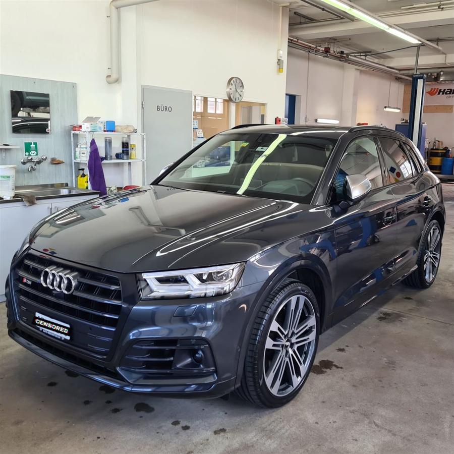 Audi SQ5 in der Werkstatt der Garage Hilaj